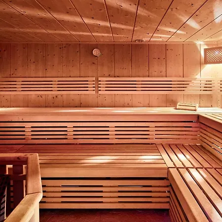 ホテル Ever Gruen カプルーン