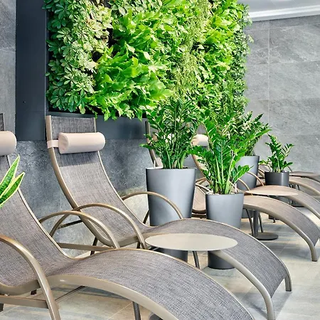 ホテル Ever Gruen カプルーン