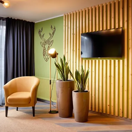 ホテル Ever Gruen カプルーン