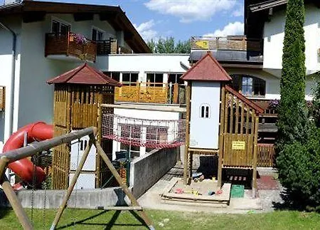 ホテル Ever Gruen 4*