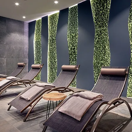 ホテル Ever Gruen カプルーン